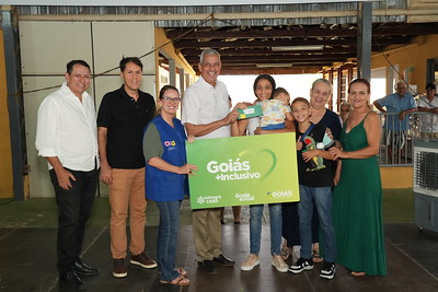 GOIÁS + INCLUSIVO: Catalão entrega os primeiros cartões do programa de apoio a famílias com pessoas com deficiência