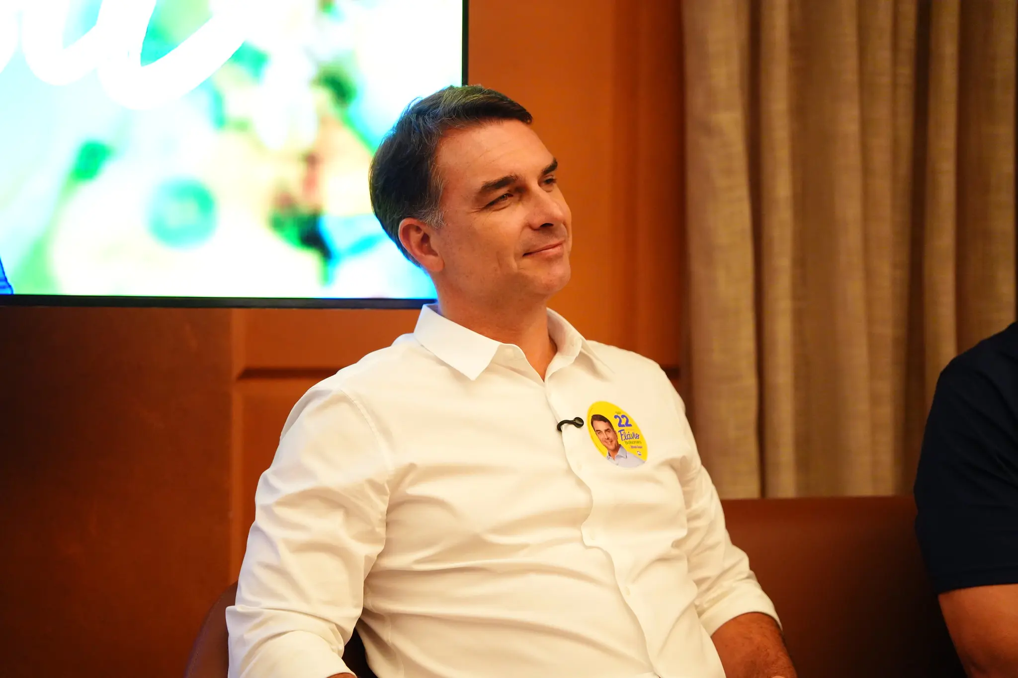Flávio Bolsonaro diz que não vai a debate da Band
