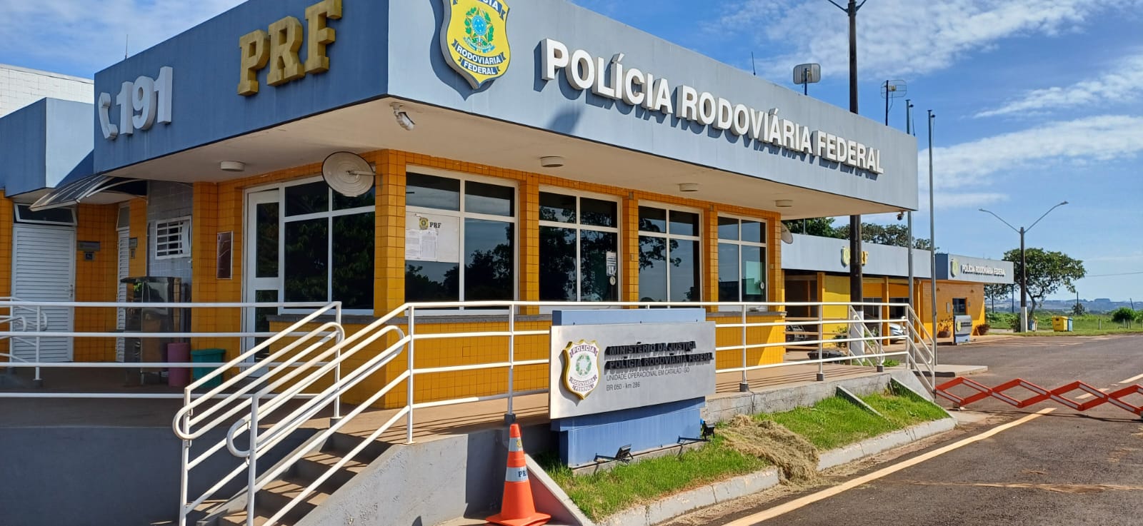PRF flagra motorista dirigindo com CNH suspensa na rodovia