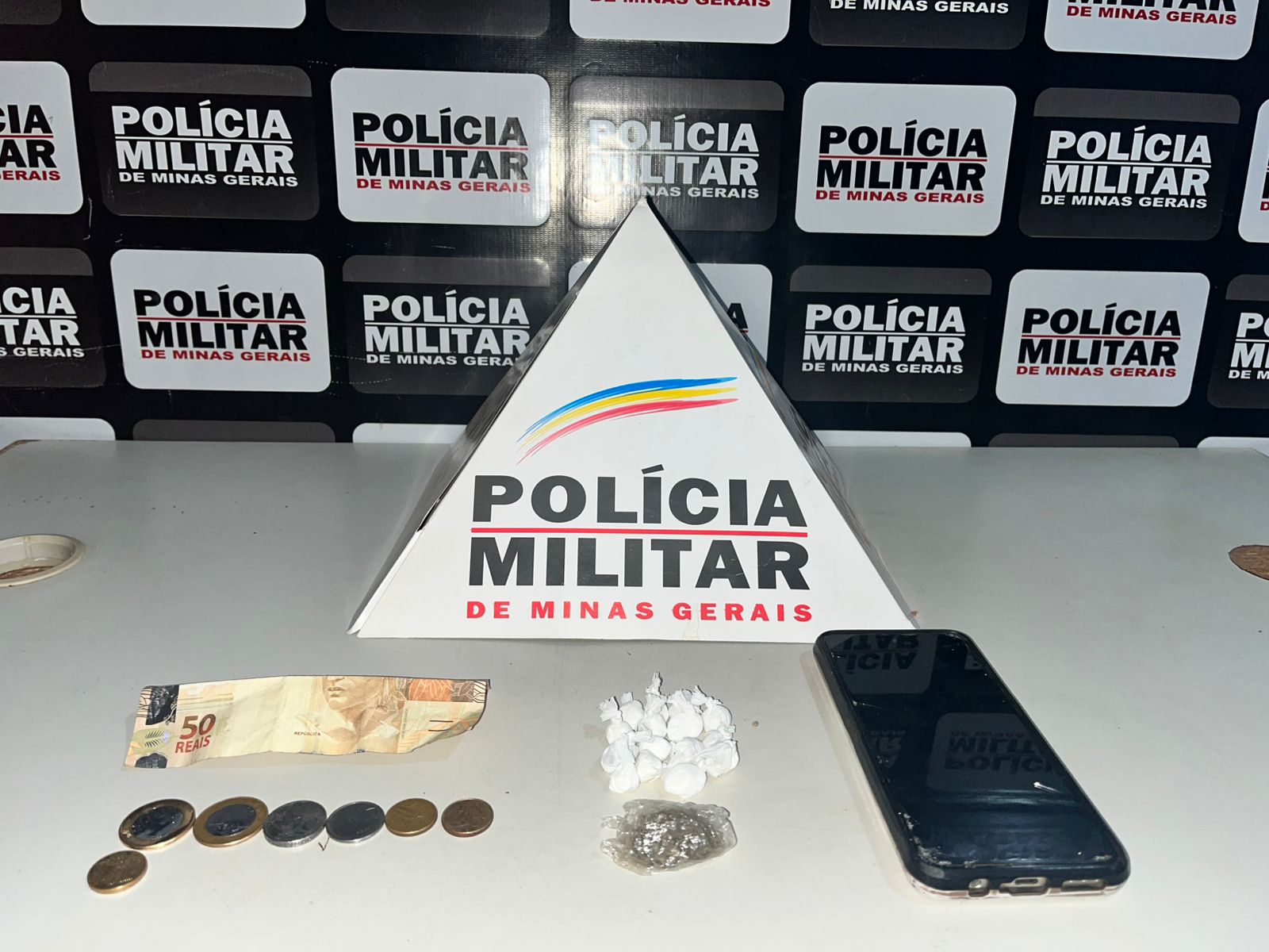 Homem é preso por tráfico de drogas na MG-188, em Paracatu