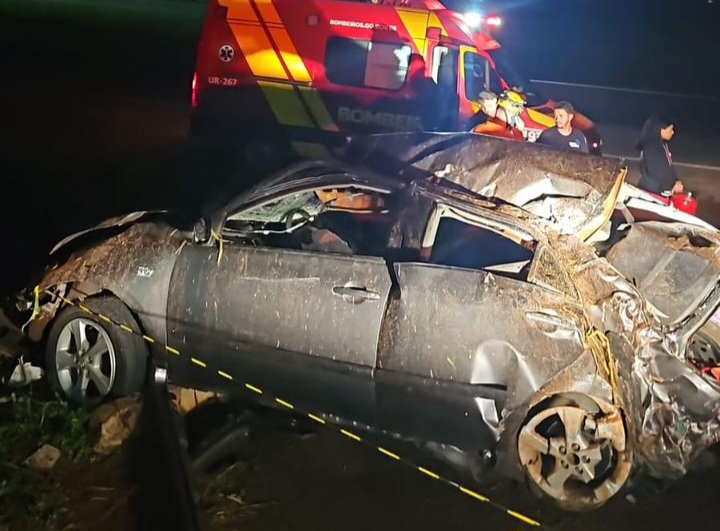 Grave acidente na GO-080 deixa dois jovens mortos em Nerópolis