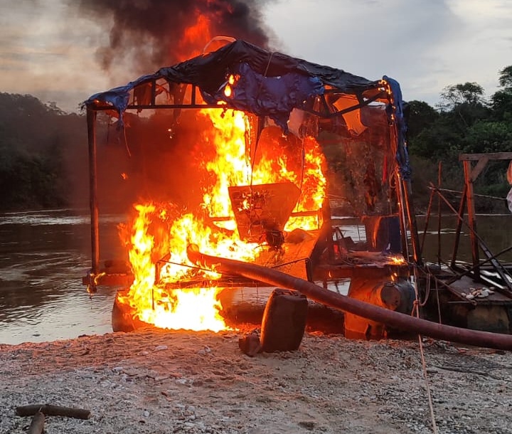 Batalhão Ambiental combate garimpo ilegal no município de Santa Cruz-GO