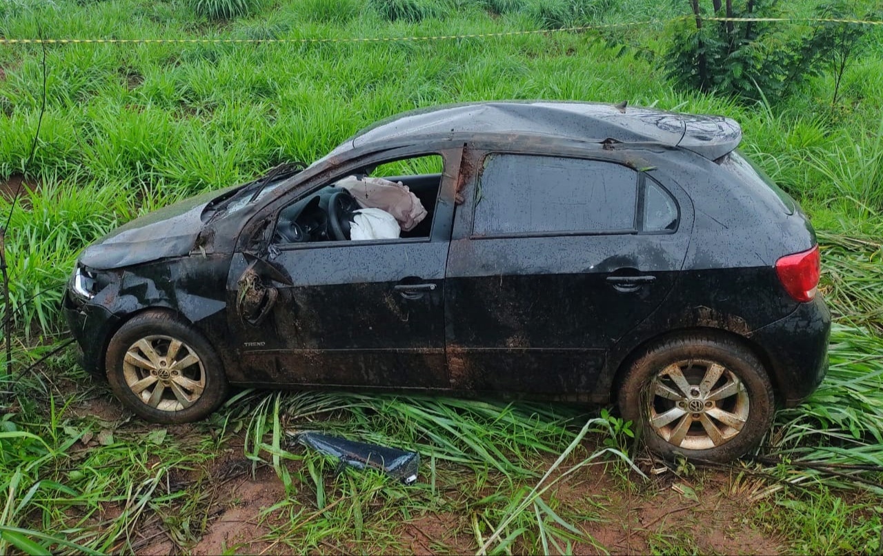 Acidente fatal na MG-190: Mulher morre após capotamento em Monte Carmelo-MG