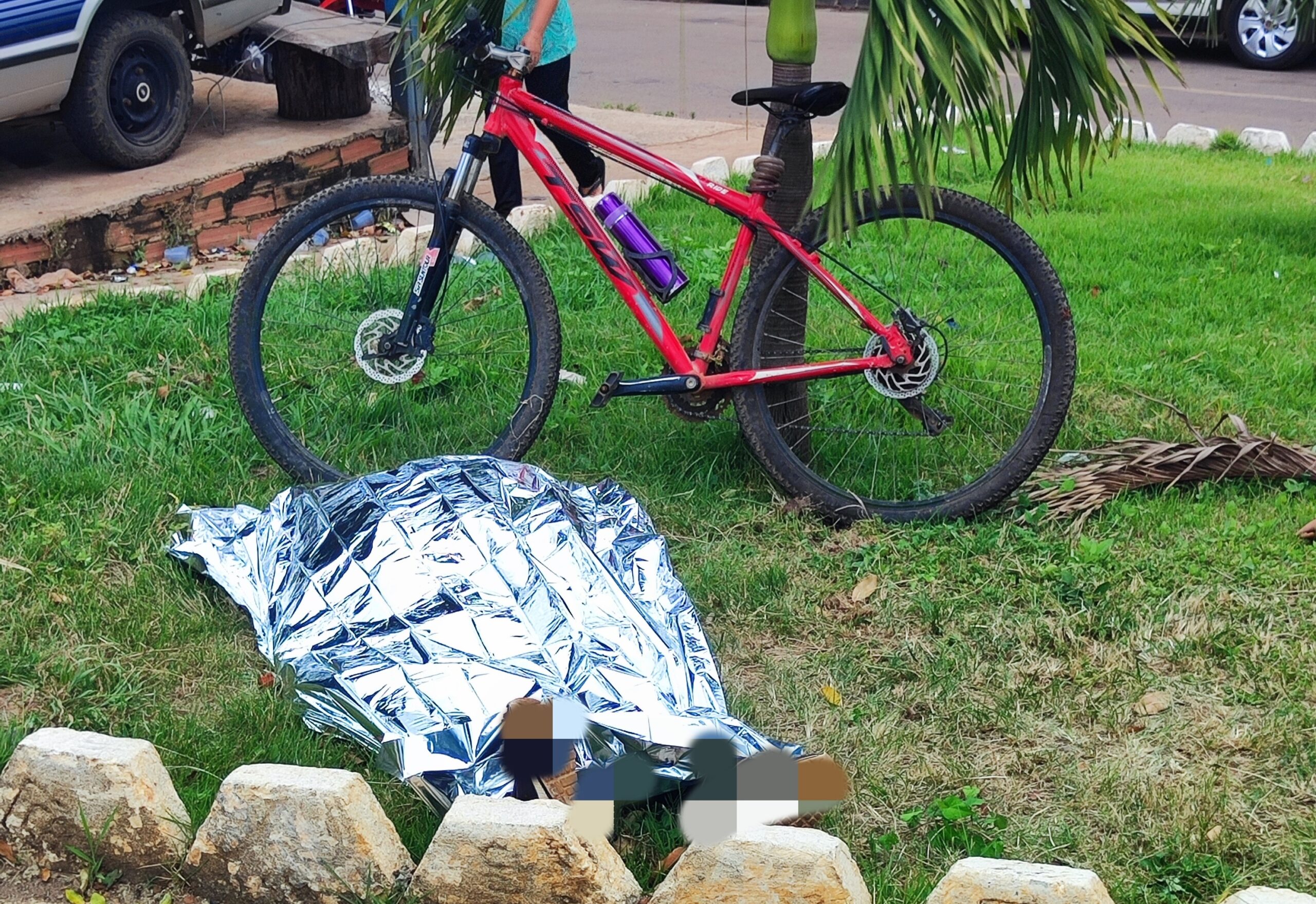 Ciclista passa mal e morre enquanto pedalava na Avenida Lamartine, em Catalão