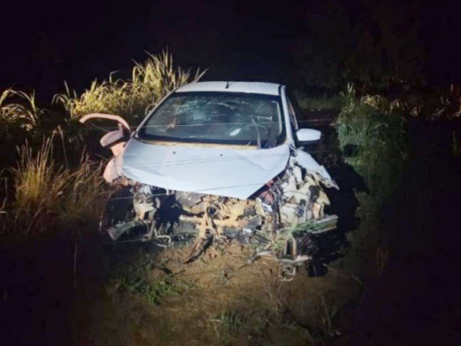 Mãe e filha morrem e duas pessoas ficam em estado grave após acidente na GO-139
