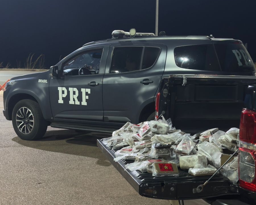 PRF apreende 28 kg de drogas na BR-060 em Goiás