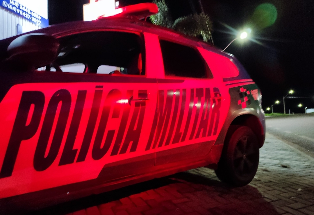 Mulher é esfaqueada após discussão em ponto de embarque no bairro Nossa Senhora de Fátima, em Catalão