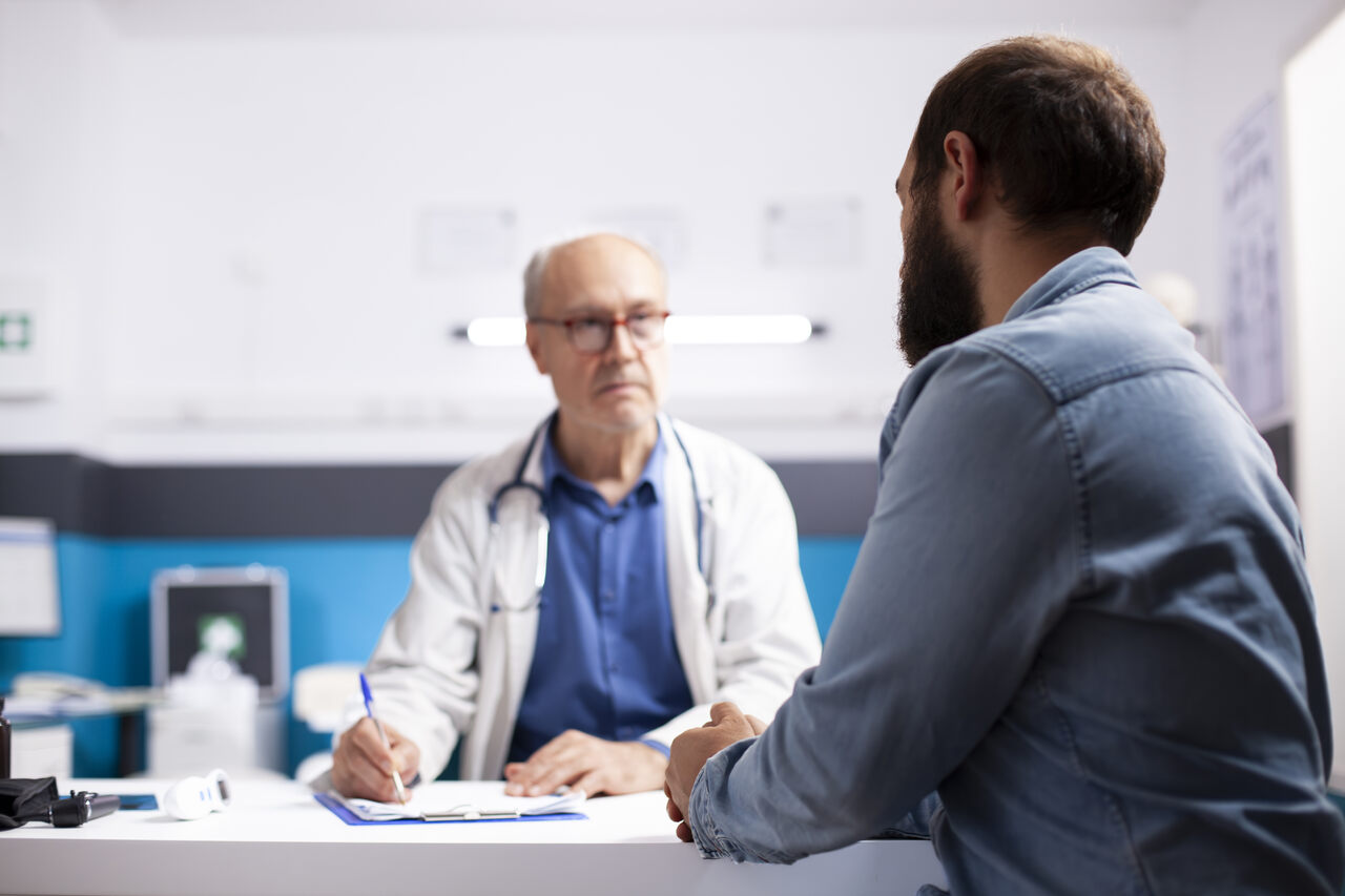 Entenda por que PSA alto não é diagnóstico definitivo de câncer de próstata