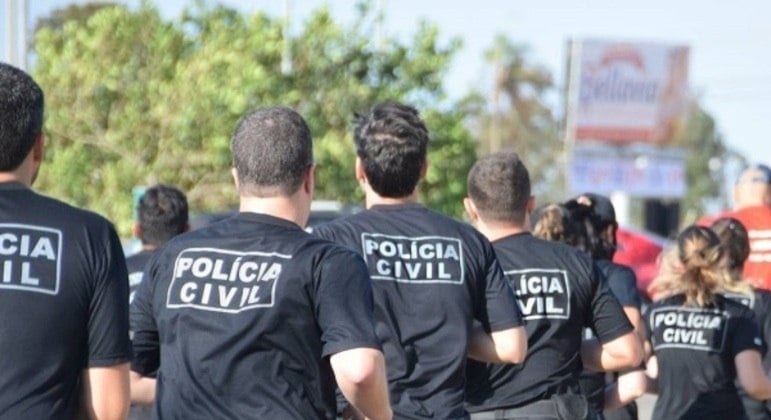 Policiais civis e delegados do DF buscam negociar subsídio com GDF e governo federal