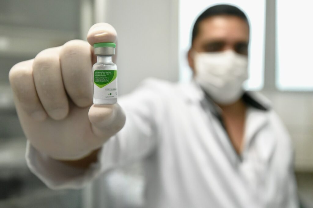 Saúde de Goiás amplia faixa etária para vacinação contra HPV