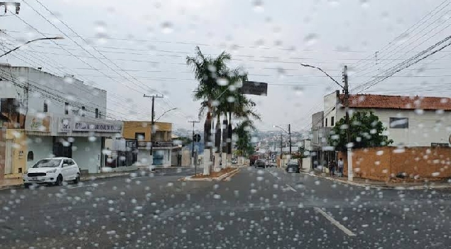 Pelo menos 17 municípios poderão receber chuva em Goiás nesta quarta-feira (30); veja quais