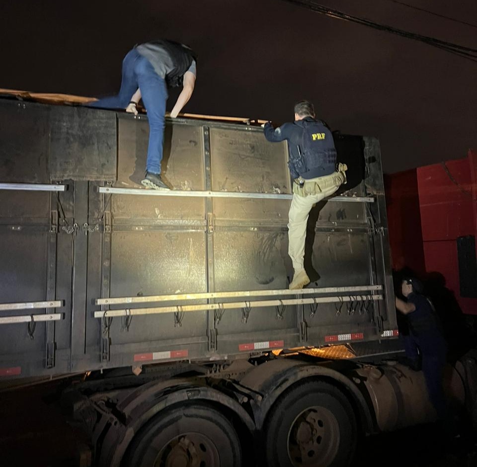 Força Tarefa Policial apreende meia tonelada de cocaína em Goiás