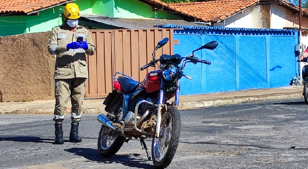 Acidente na Avenida Maria Marcelina deixa homem ferido em Catalão