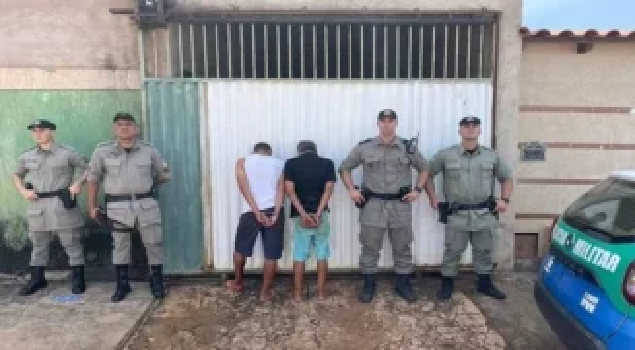 Homem mata o próprio pai e a esposa com golpes de faca, em Luziânia