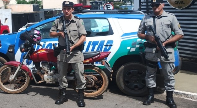 PM age rápido e recupera motocicleta roubada em Ouvidor